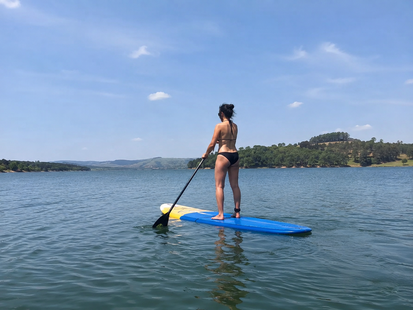 Seu dia começa onde a água encontra o horizonte